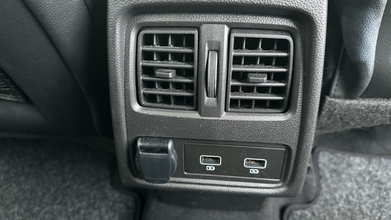 Renault Captur 1.6 E-Tech full hybrid 145 Techno 5dr Auto Hybrid Hatchback